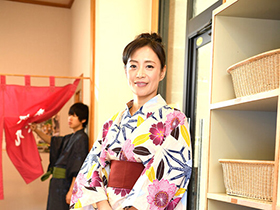 五十路美魔女の母と行く生ハメ旅行　８時間　サンプル画像01